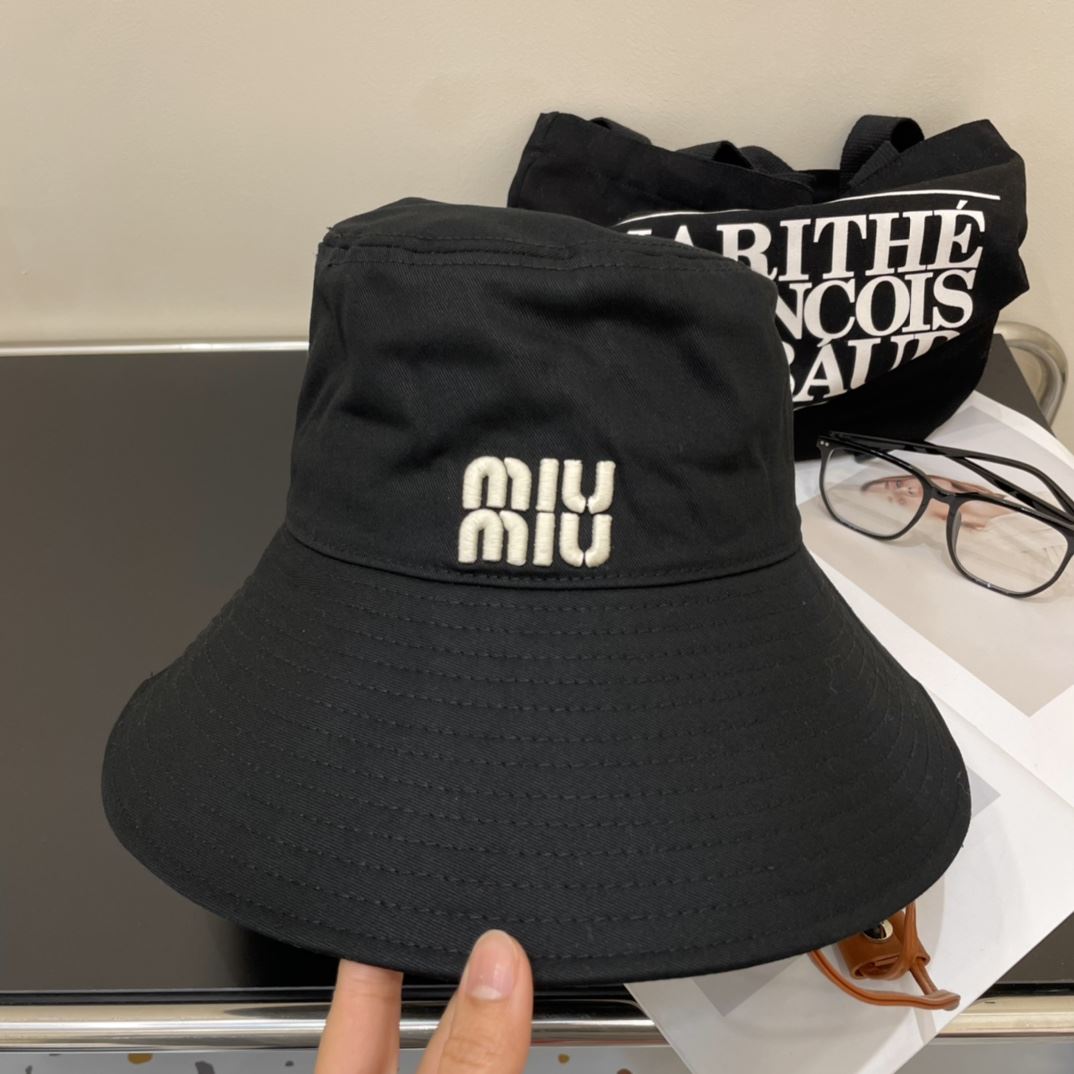 Miu Miu Caps